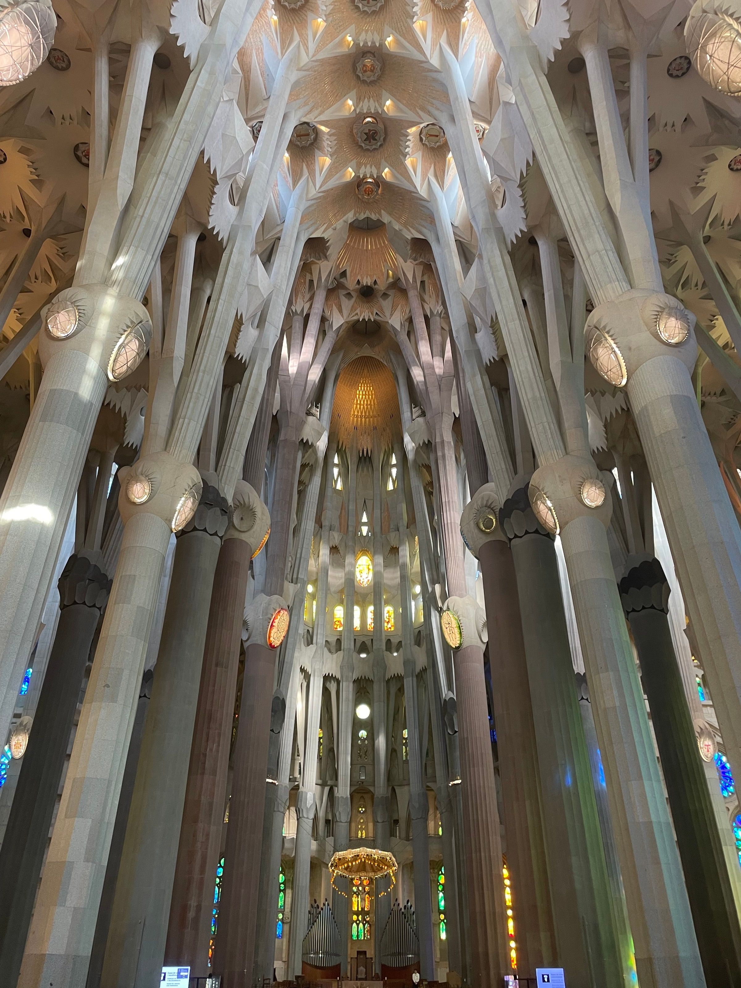 Las columnas del interior de la Sagrada Família