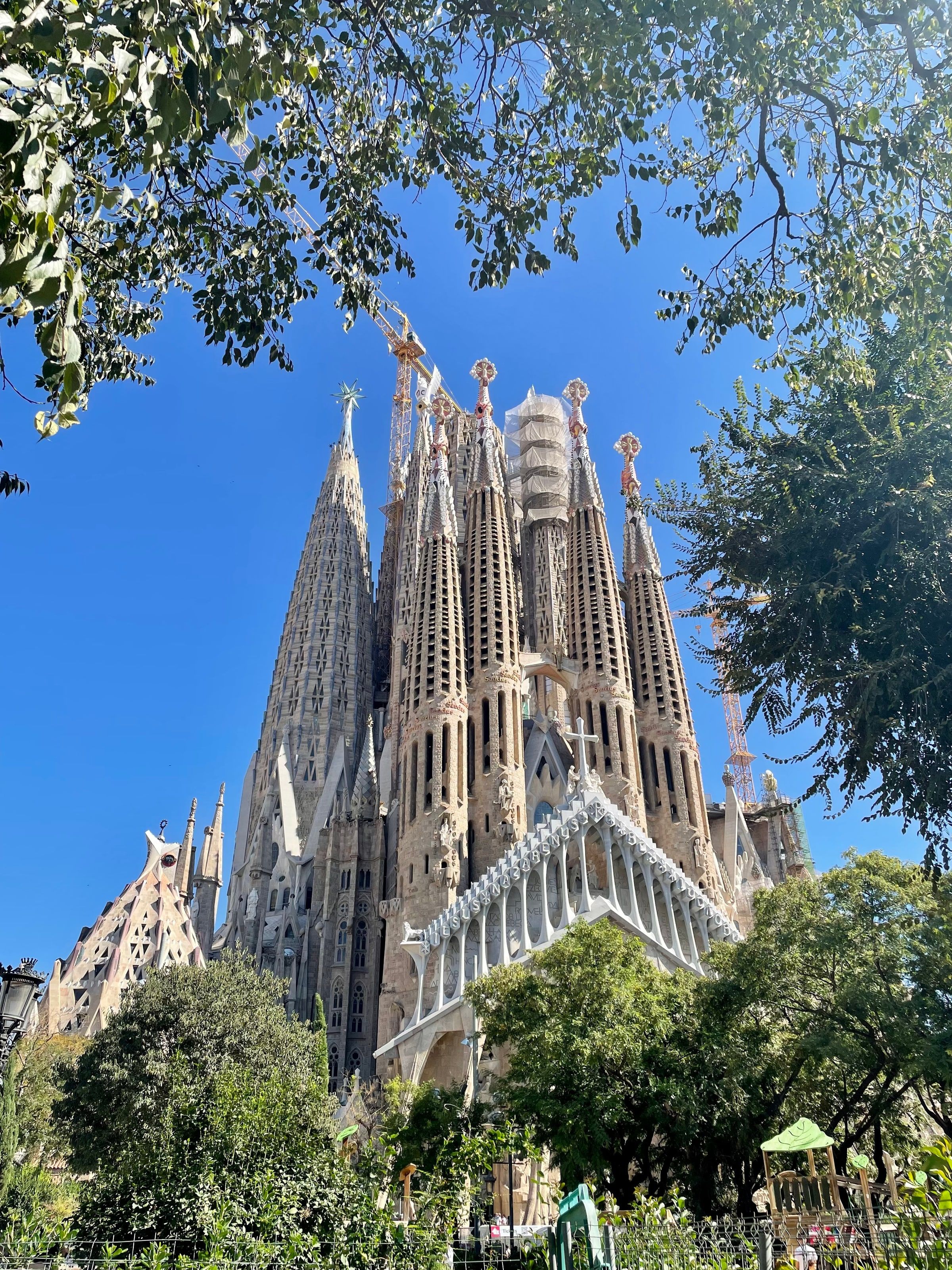 La Sagrada Família desde la plaza