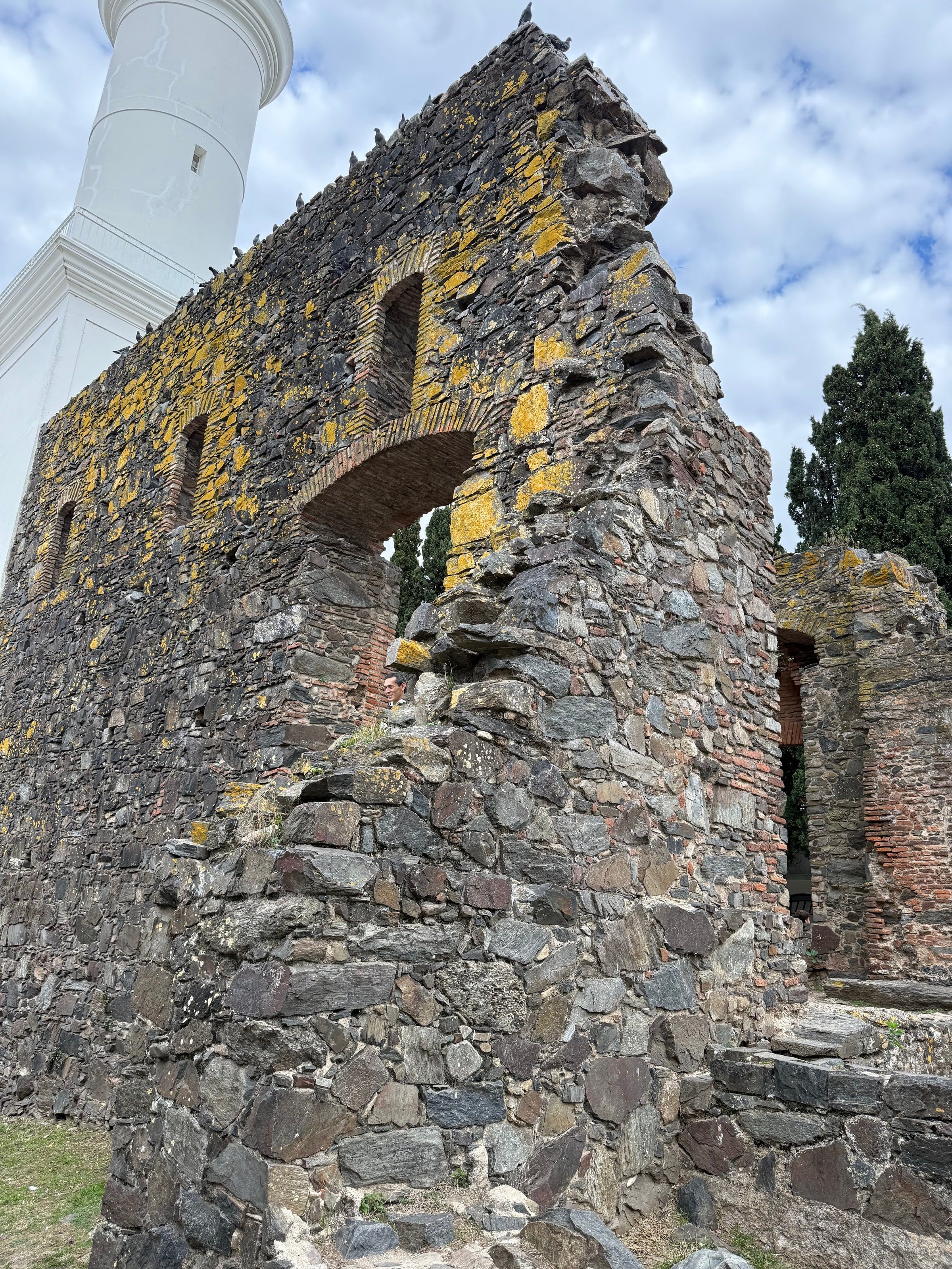 Un edificio de piedra del casco histórico