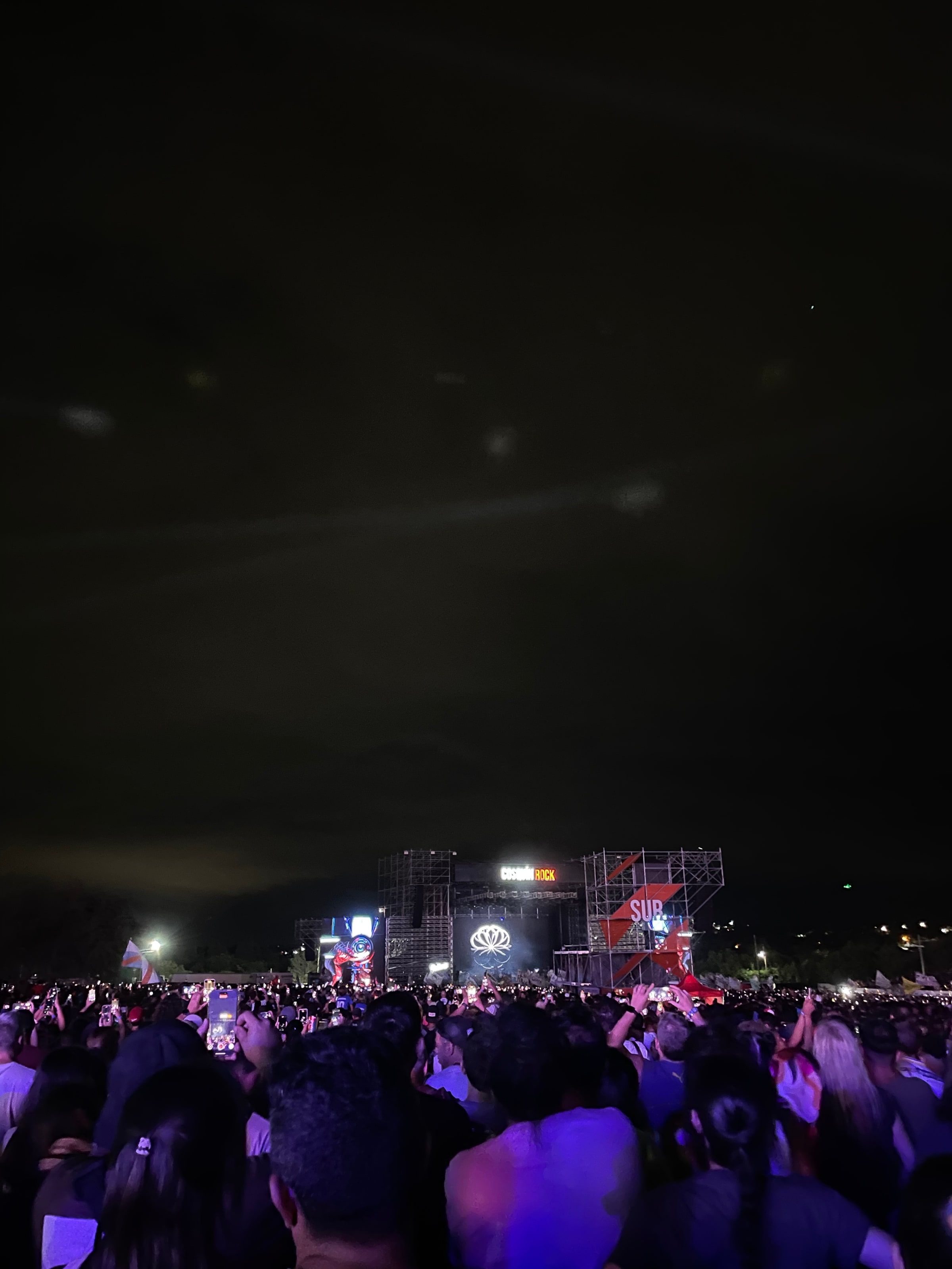 El escenario del Cosquín Rock de noche