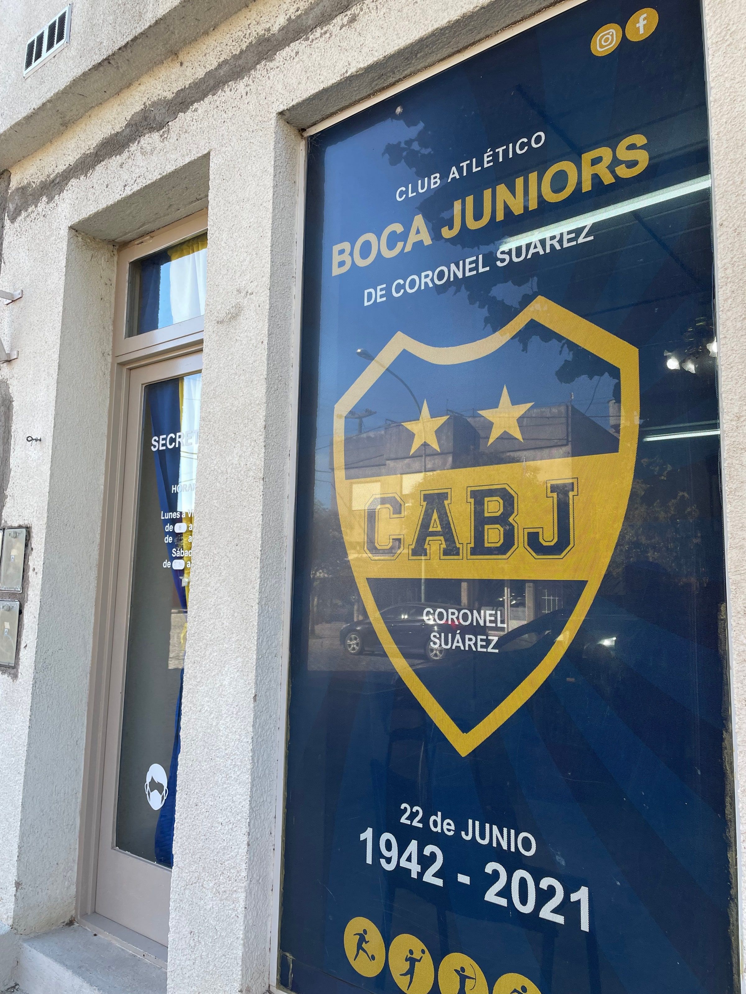 El escudo del Club Boca Juniors de Coronel Suárez