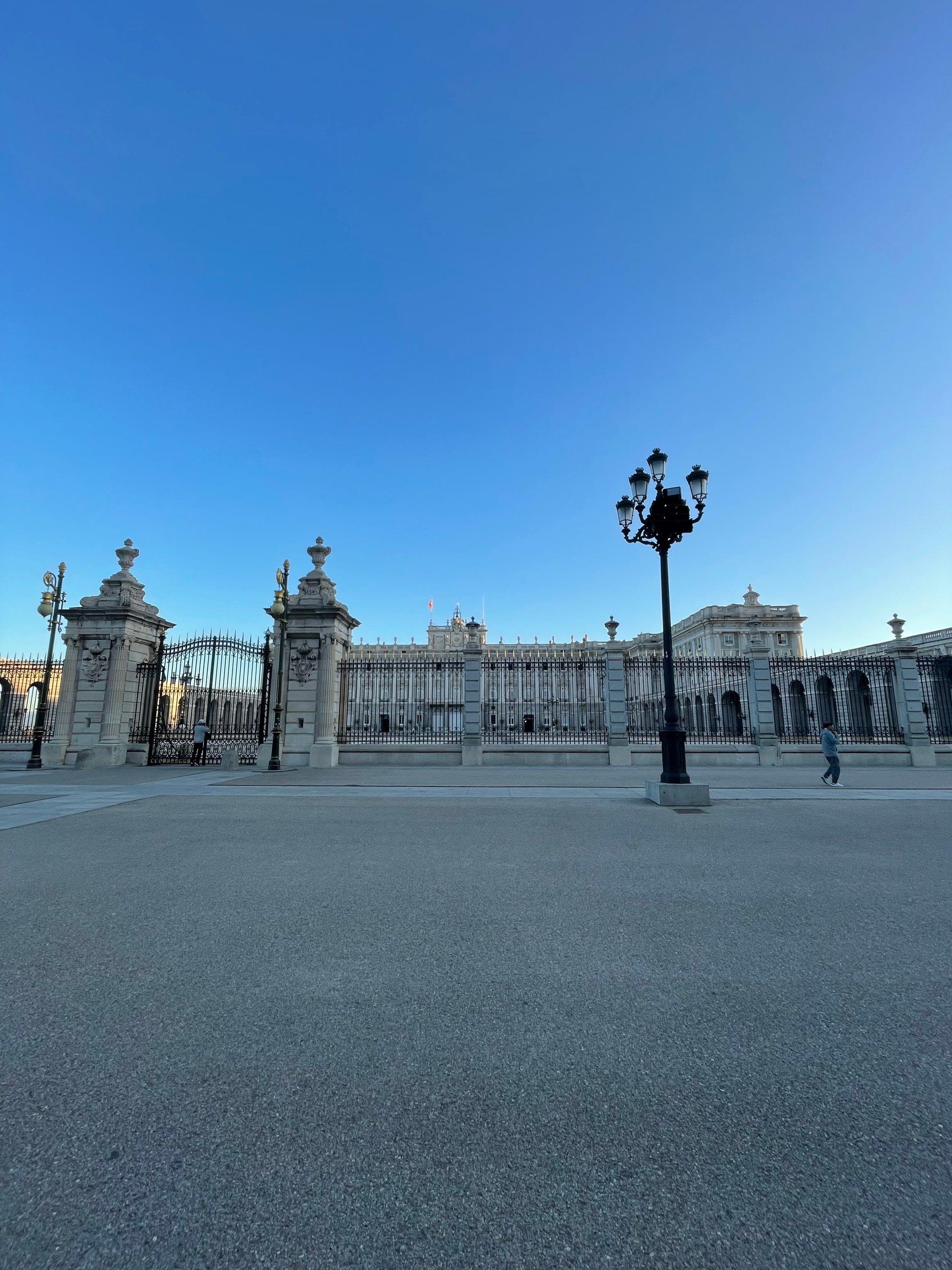 El Palacio Real desde la Plaza de la Armería