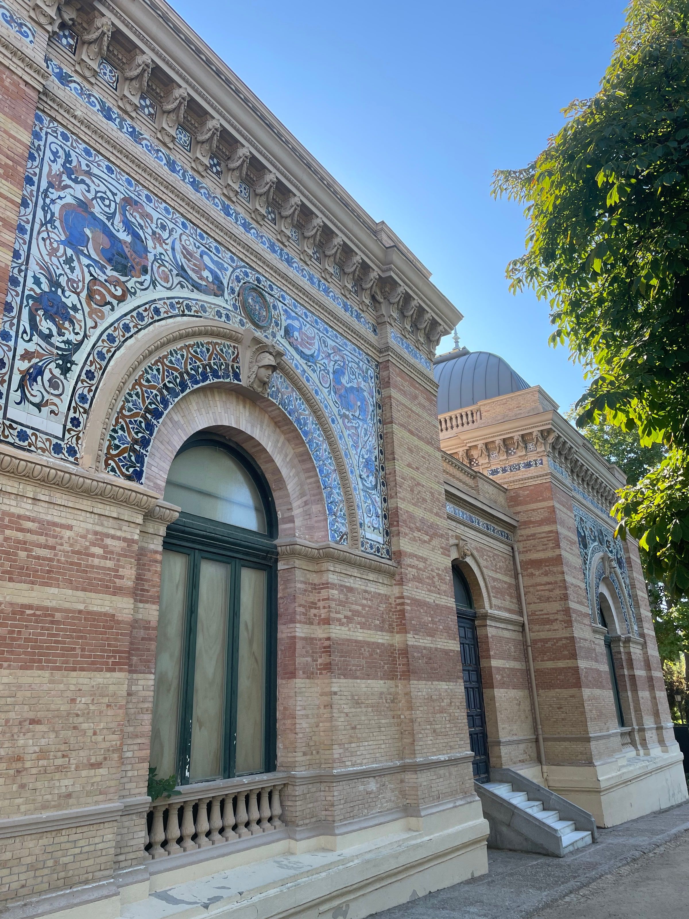 Los azulejos del Palacio de Velázquez, en el Retiro