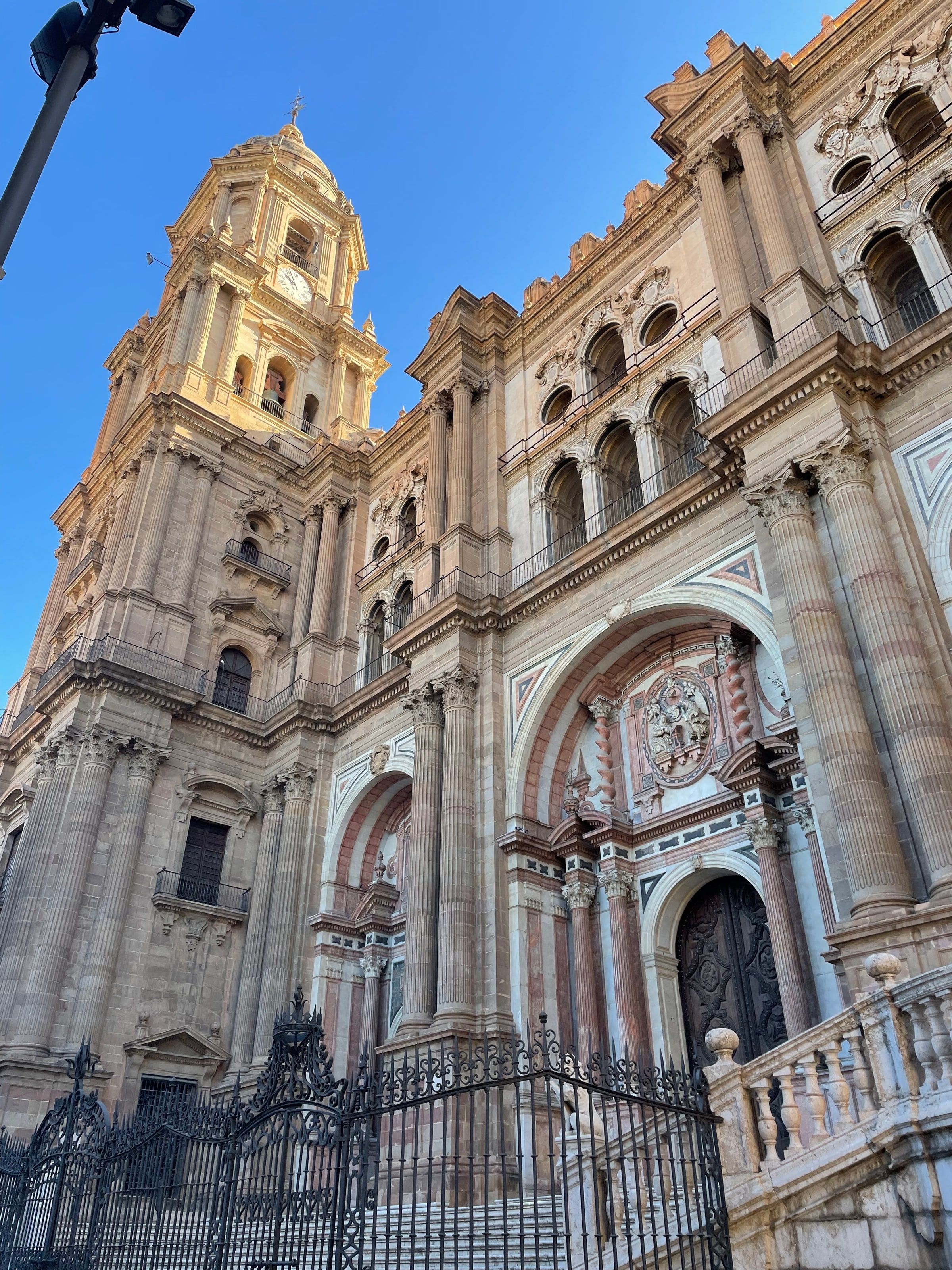 La fachada de la Catedral de Málaga
