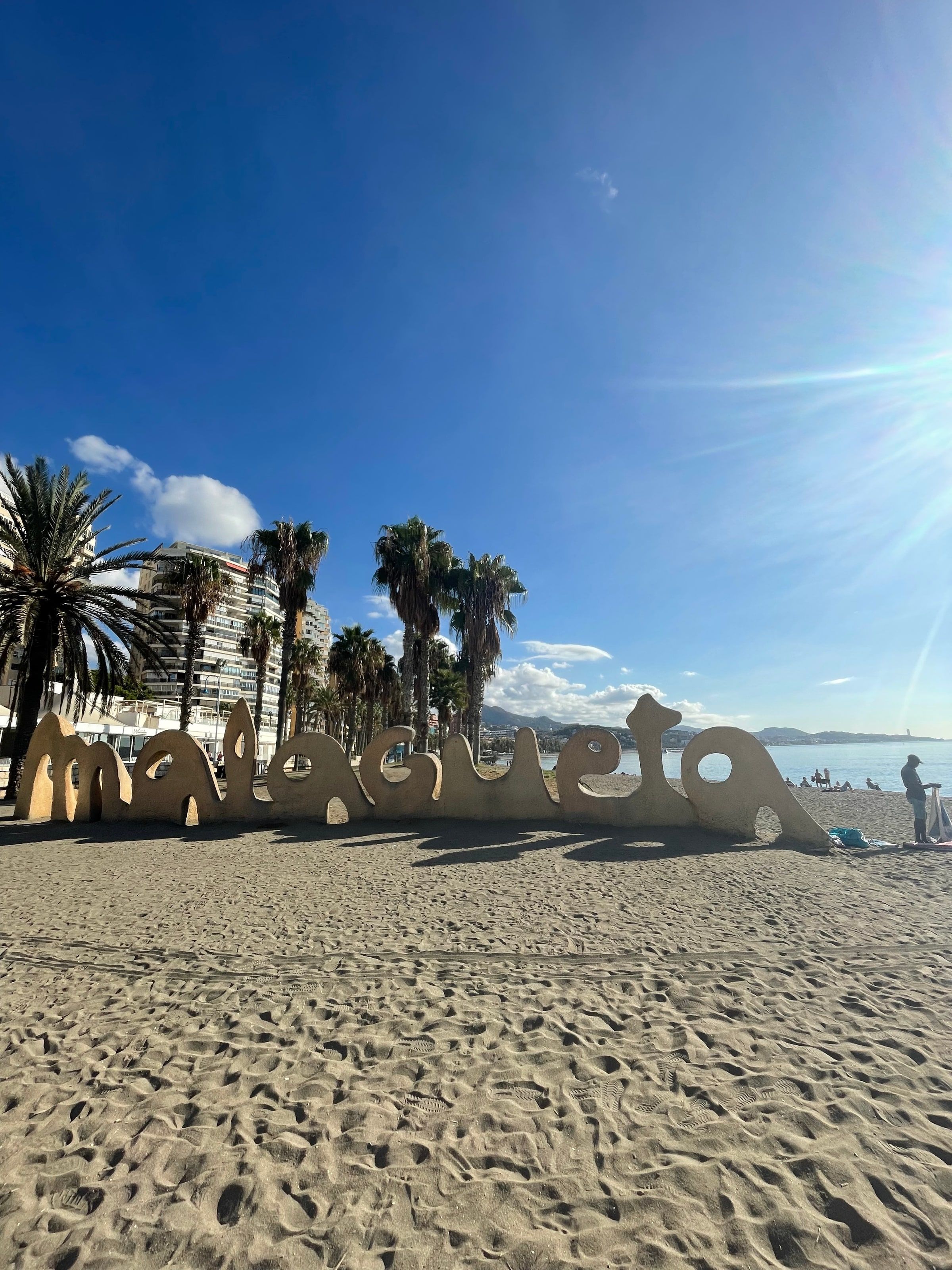 El cartel de la playa de la Malagueta