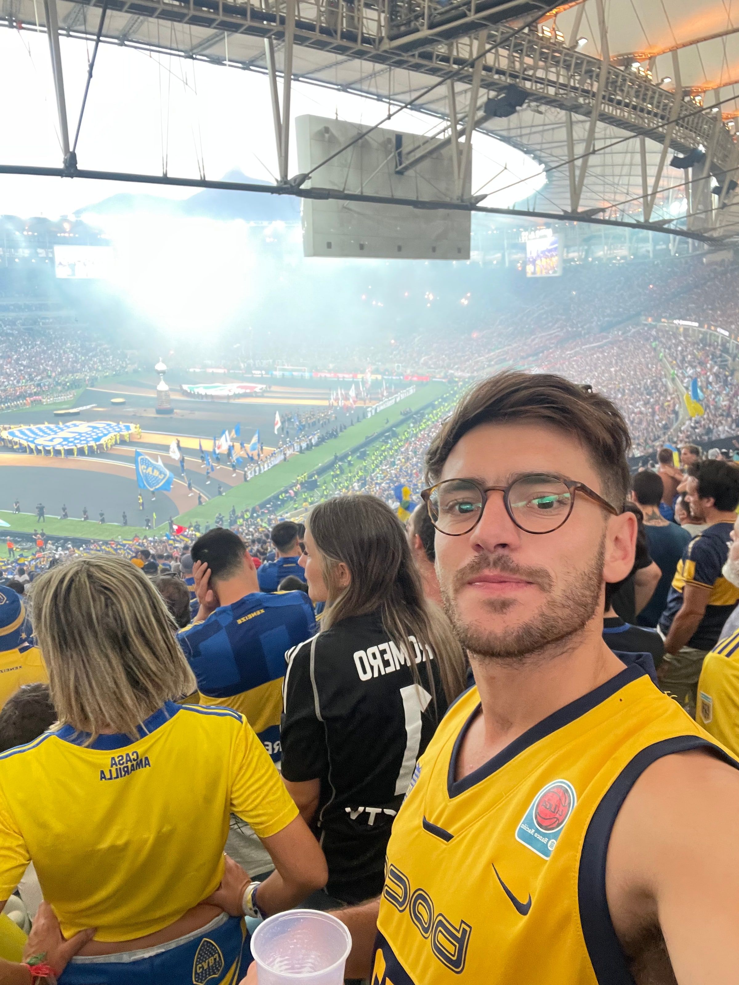Tomi en la tribuna del Maracanã durante la final de la Libertadores