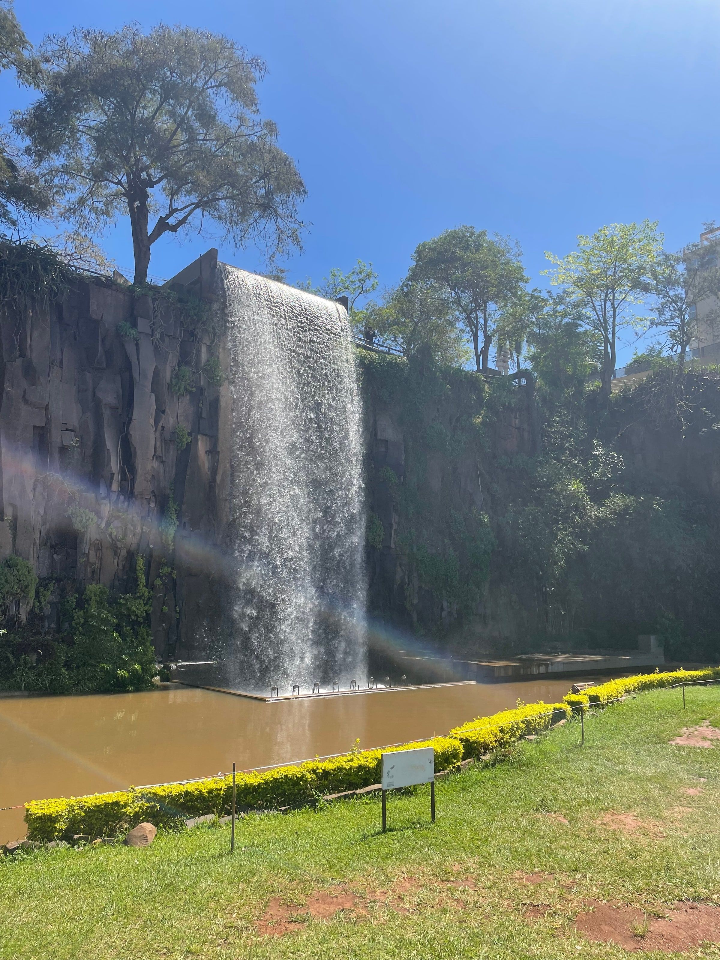 La cascada del Parque La Cantera
