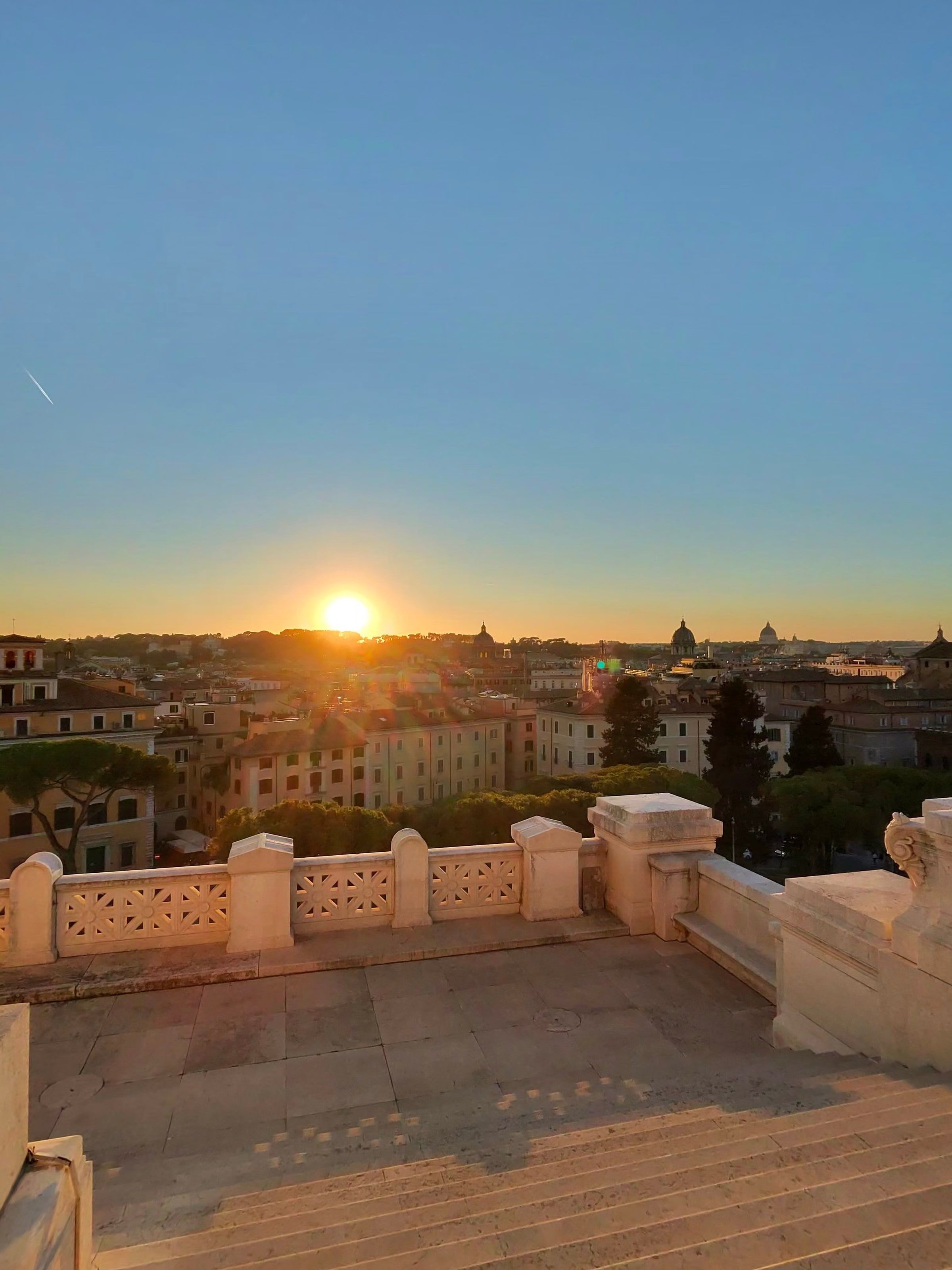 Atardecer sobre los techos de Roma desde el Campidoglio