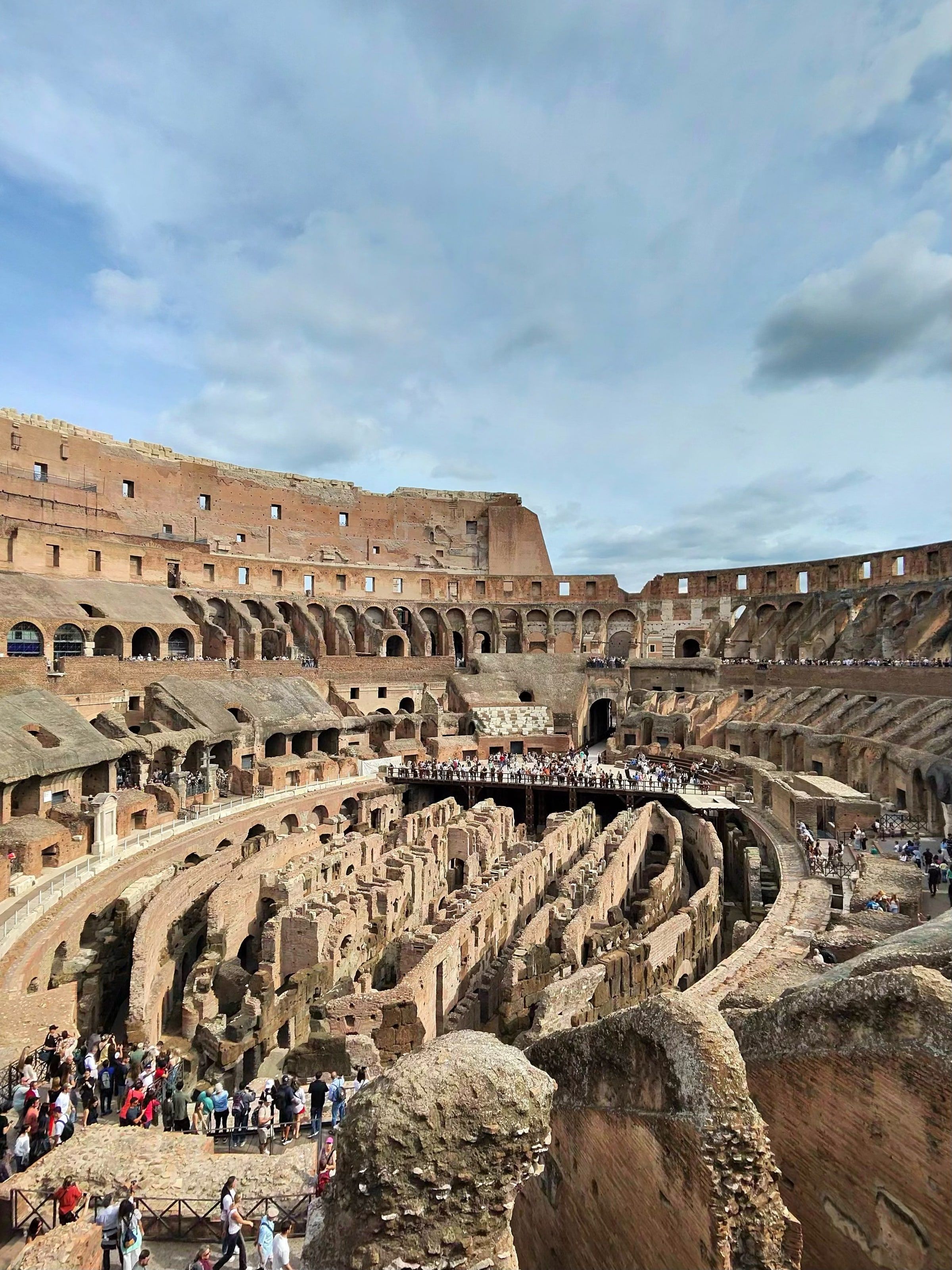 El Coliseo por dentro, con la arena y los túneles