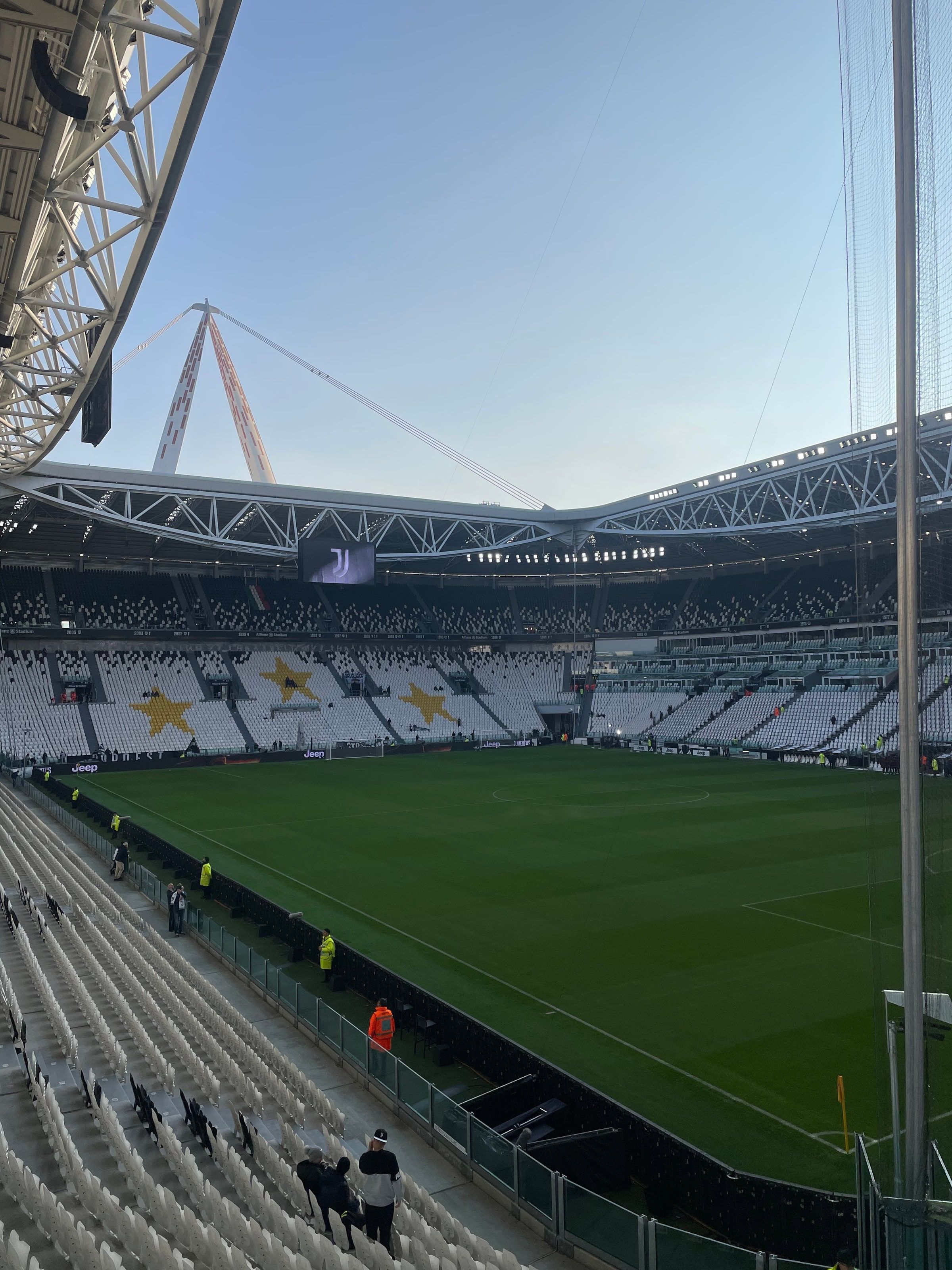 El Allianz Stadium vacío, tres horas antes del derbi