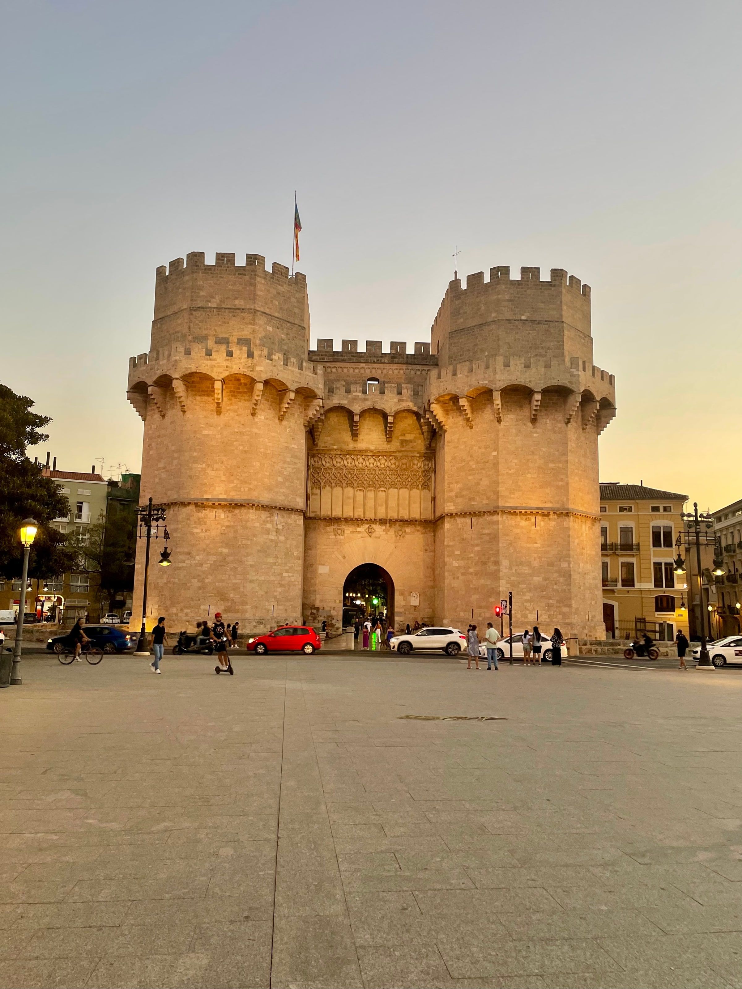 Las Torres de Serranos al atardecer