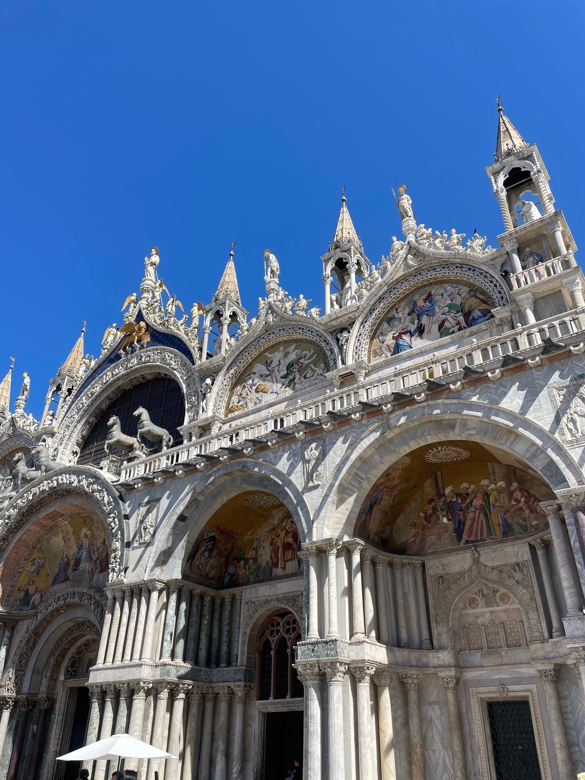 La fachada de la Basílica de San Marcos
