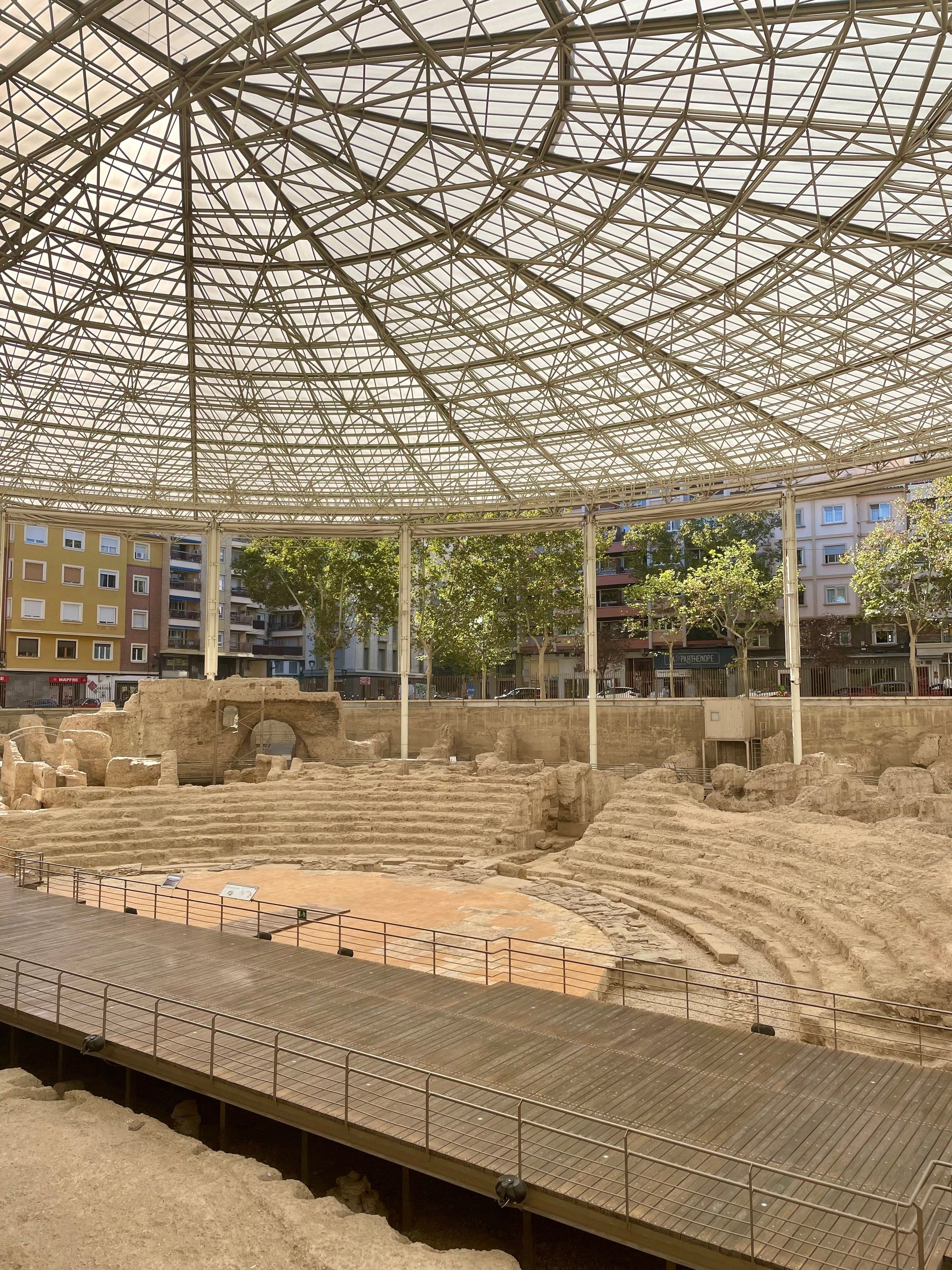 El Teatro Romano de Caesaraugusta bajo su cubierta